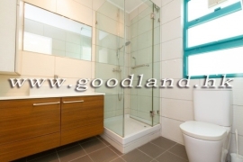 【西貢優質村屋出售】屋苑泳池・泊車便利
