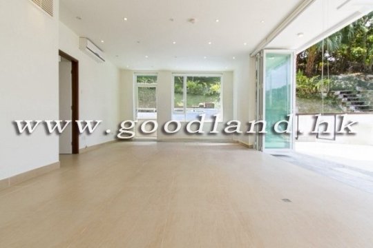 【清水灣黃金地段村屋放售】全新精裝開揚全海景・連私家泳池及花園村屋