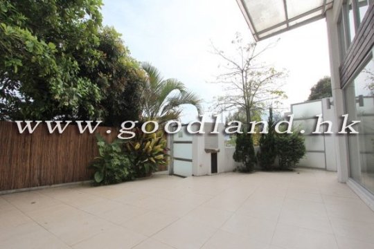 西貢村屋出售｜花園及海景｜1400呎 售1600萬