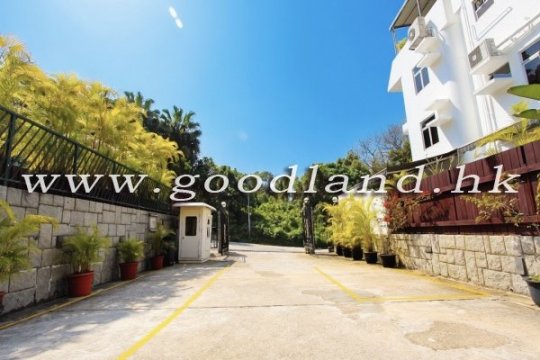 【西貢獨立村屋出售】外籍社區・平台花園・屋苑泳池