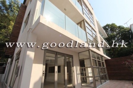 【西貢優質村屋出售】熱門地段・品味裝修・寬敞客飯廳