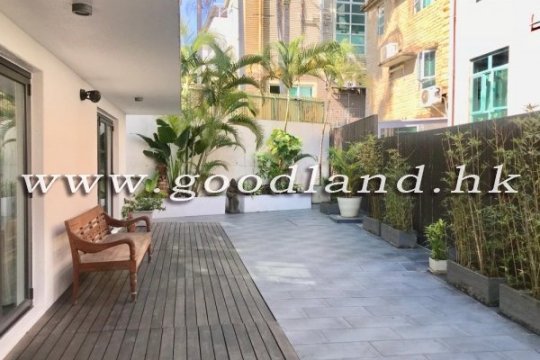 【清水灣花園村屋出售】獨立屋身・私人花園