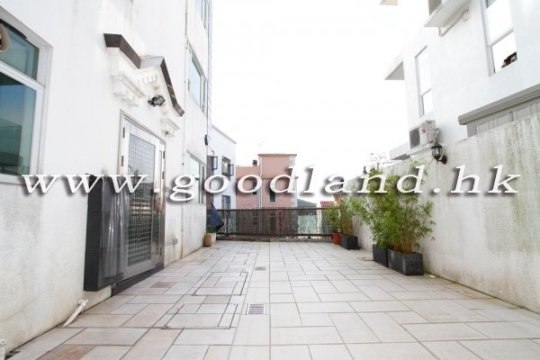 清水灣海景實用村屋出售