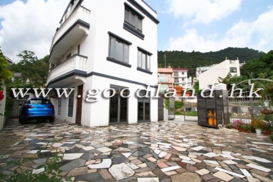 【西貢海景村屋出售】花園・泊車便利・低密度清幽