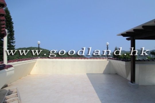 【西貢海景獨立屋出售】花園・屋苑泳池・泊車便利