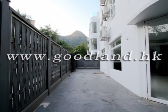 【西貢開揚景觀村屋出售】品味裝修・泊車便利・低密度清幽