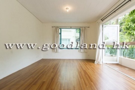 【西貢花園村屋出售】屋苑泳池