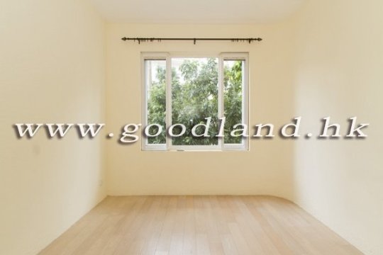 【西貢花園村屋出售】屋苑泳池