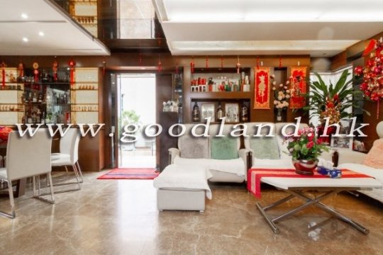 【西貢花園村屋出售】品味裝修・泊車便利・低密度清幽