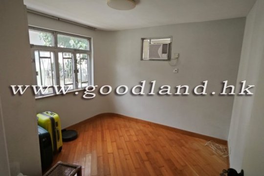 【西貢優質村屋出售】管理完善屋苑|實用4房大空間、尊享屋苑泳池配套