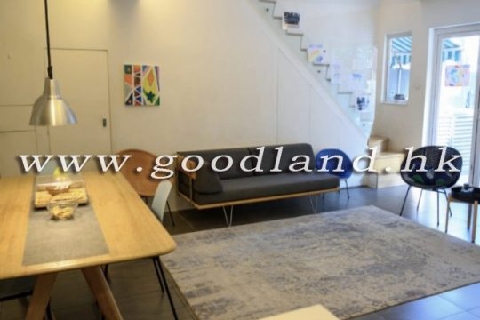 【西貢村屋出售】精緻下複式連花園｜附設時尚設備廚房及極佳保養