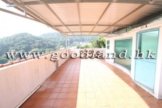 【西貢極缺最熱門村屋出售】尊享超大草坪花園｜屋苑泳池清幽4房1套