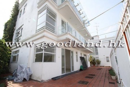 【西貢海景村屋出售】交通便利・綠景