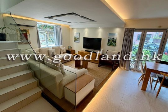 【西貢品味上複式村屋連天台】3房開放景致｜清幽寧謐連天台大宅放售
