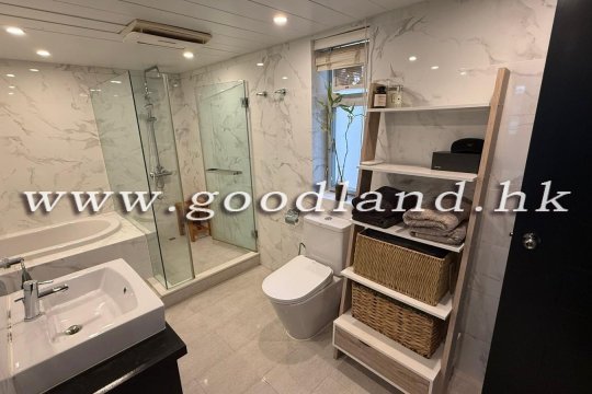 【西貢品味上複式村屋連天台】3房開放景致｜清幽寧謐連天台大宅放售