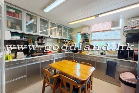 西貢御花園別墅出售｜入場總價吸引・屋苑泳池・優質住宅